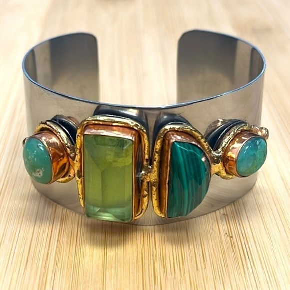 Handmade Silver Tone Adjustable Wide Cuff Bracelet Green Gemstone Embellished - Picture 14 of 16